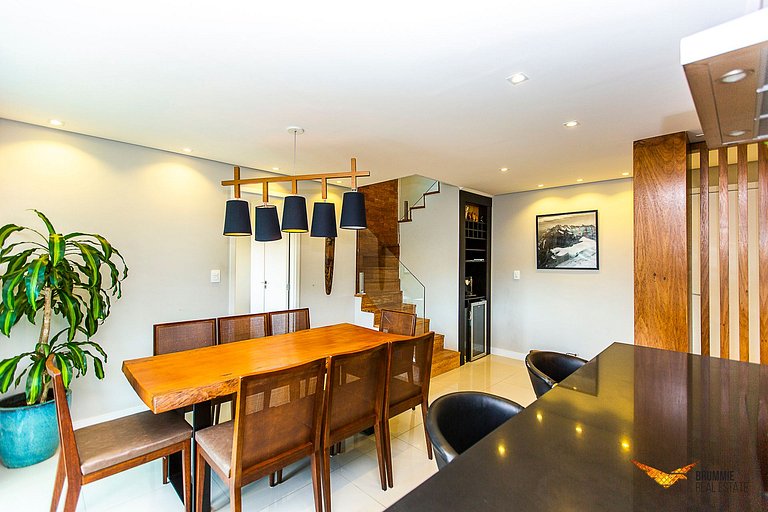 Duplex Penthouse in the Center of Itaipava