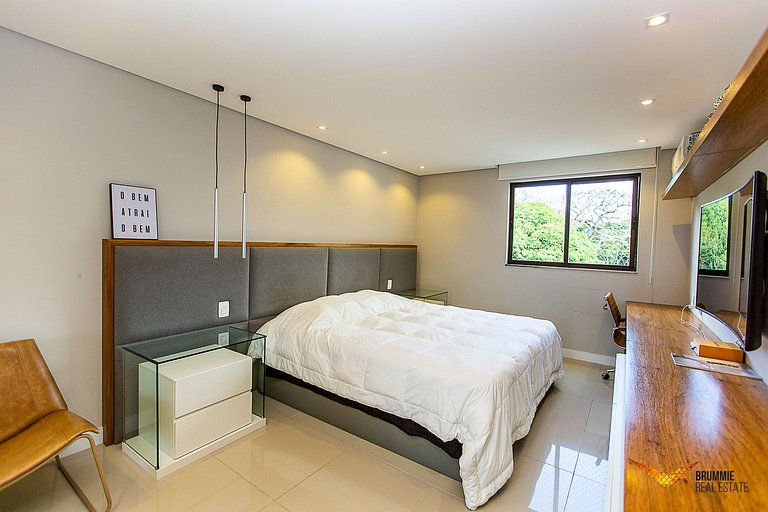 Duplex Penthouse in the Center of Itaipava