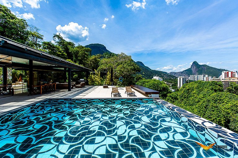 Incrível Mansão com Vista Mar de São Conrado