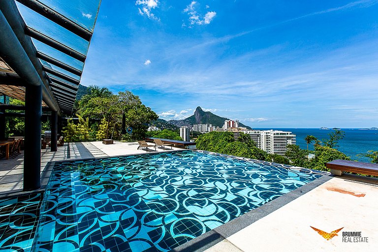 Incrível Mansão com Vista Mar de São Conrado