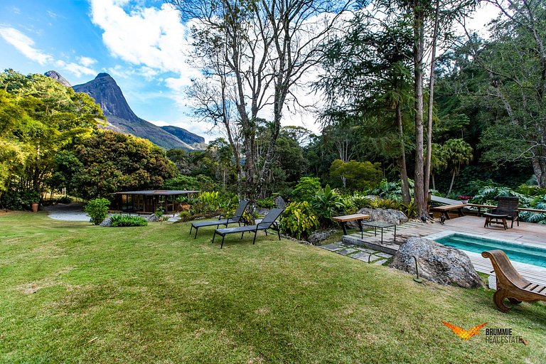 Extraordinário Sítio em Petrópolis