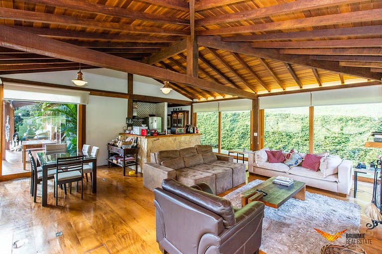 Beautiful Cozy House in Petropolis