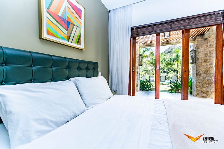 A Natural Retreat with Charm and Comfort