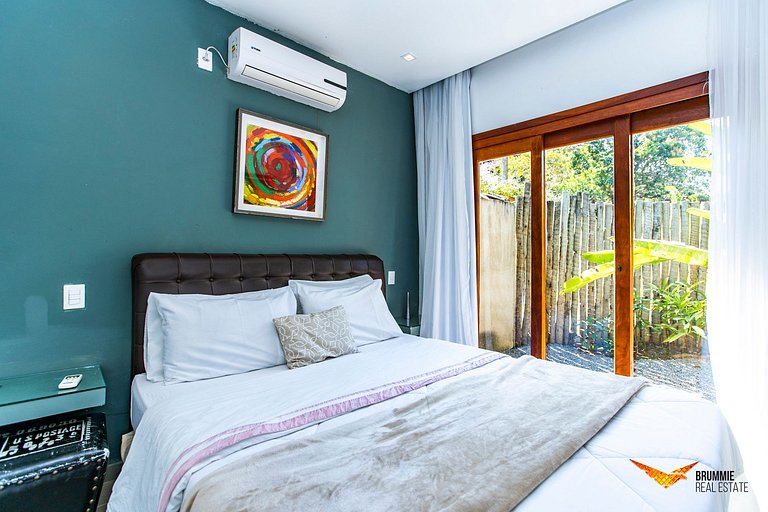 A Natural Retreat with Charm and Comfort