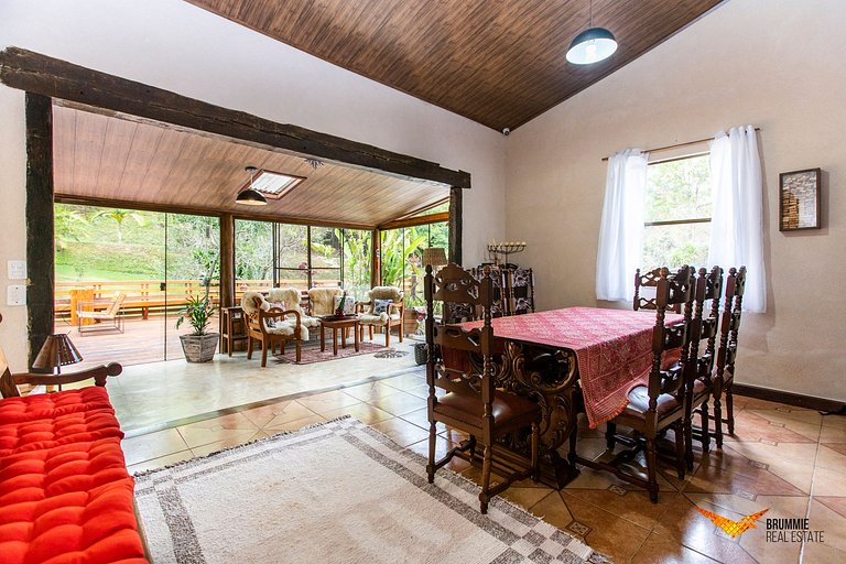 Casa com Piscina em Petrópolis