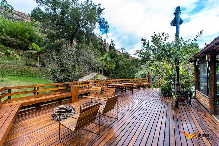 Casa com Piscina em Petrópolis