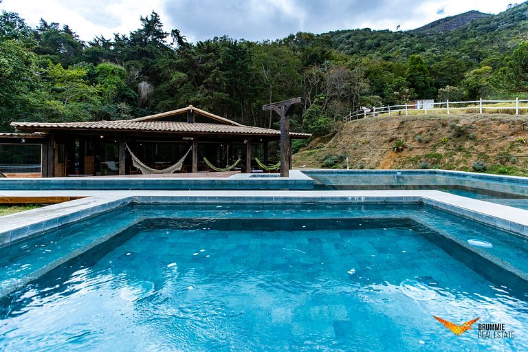 Casa com Piscina em Petrópolis