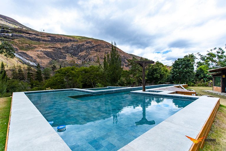 Casa com Piscina em Petrópolis