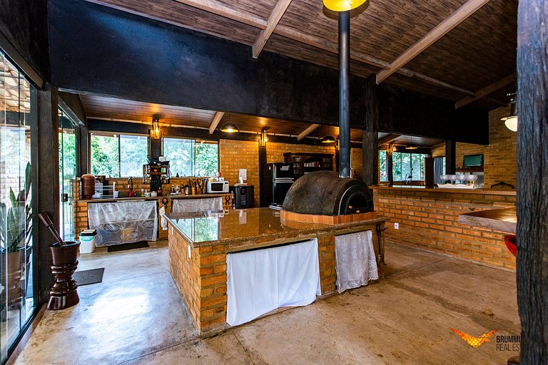 Casa com Piscina em Petrópolis