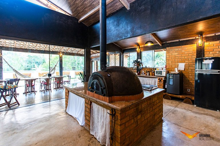 Casa com Piscina em Petrópolis