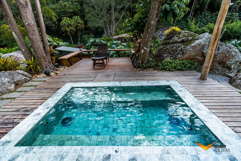 Casa com Piscina em Petrópolis
