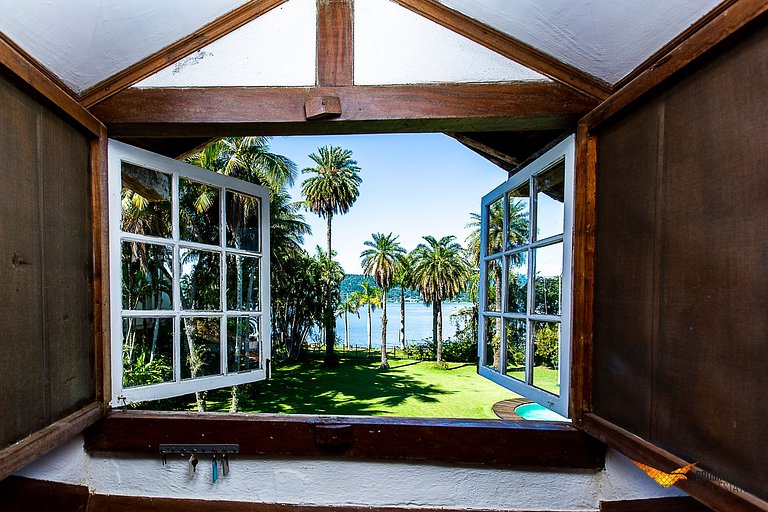 Seaside Charm in Paraty