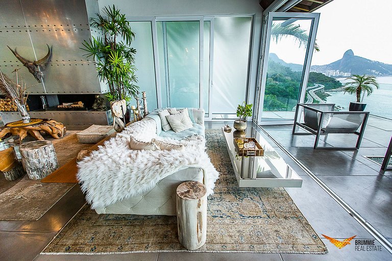Modern oceanfront mansion with stunning views and contempora