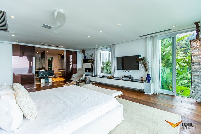 Modern oceanfront mansion with stunning views and contempora