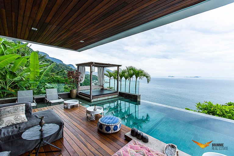 Modern oceanfront mansion with stunning views and contempora