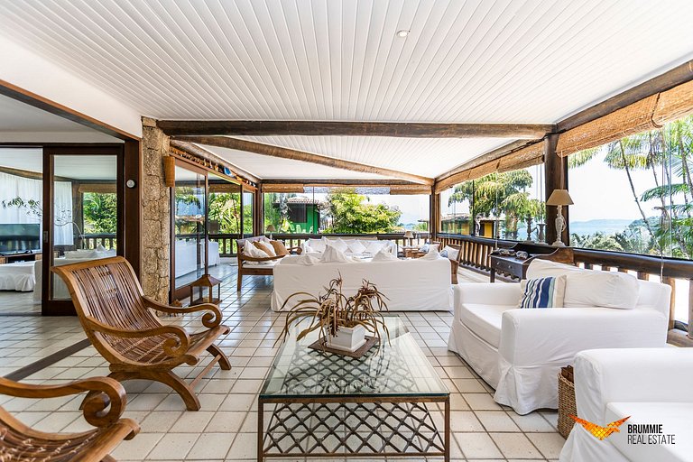 Linda Casa Pé na Areia em Angra dos Reis