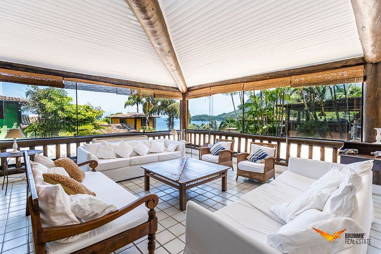 Linda Casa Pé na Areia em Angra dos Reis