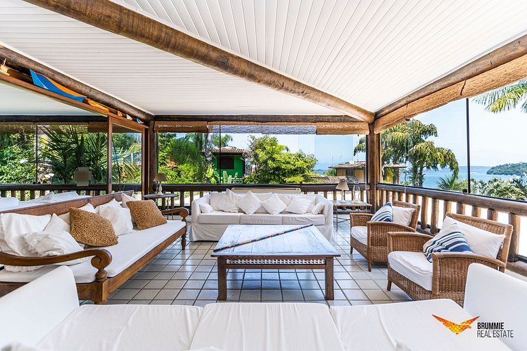 Beautiful Beachfront House in Angra dos Reis