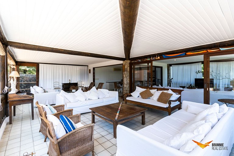 Linda Casa Pé na Areia em Angra dos Reis