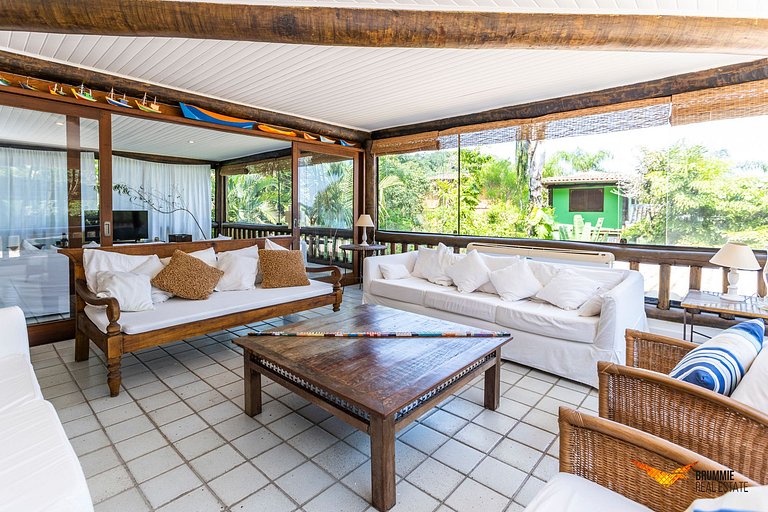 Linda Casa Pé na Areia em Angra dos Reis