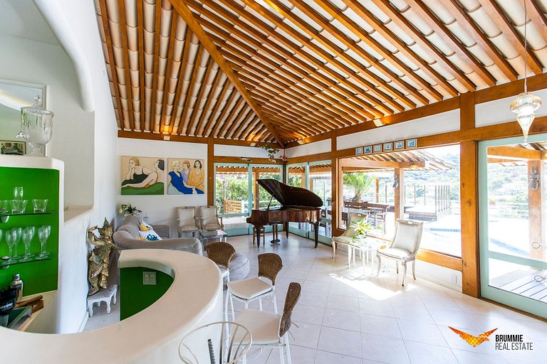 Beautiful Mansion in Ferradurinha Búzios
