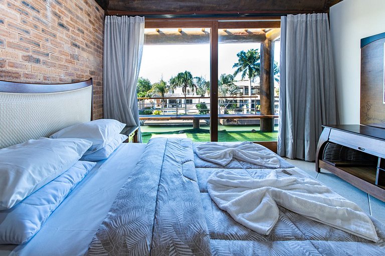 Hermosa casa con muelle propio en Búzios