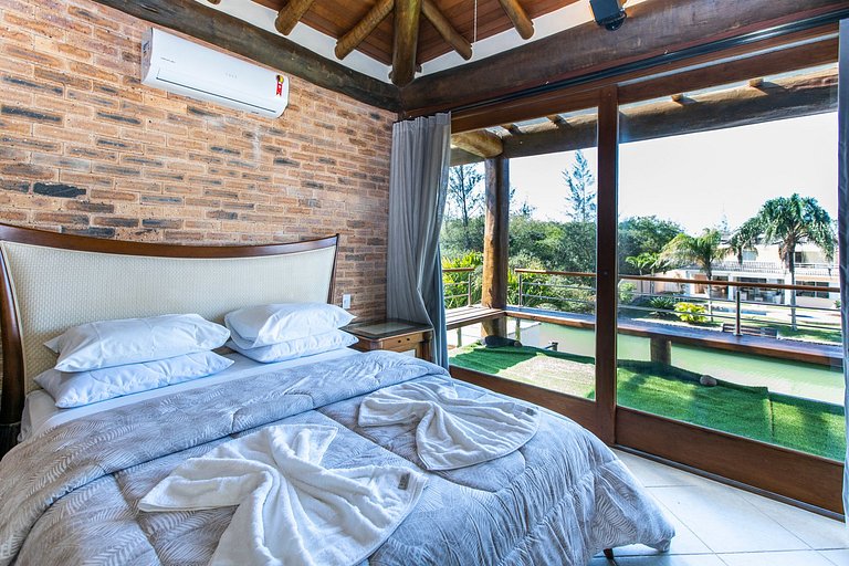 Linda Casa com próprio pier em Búzios