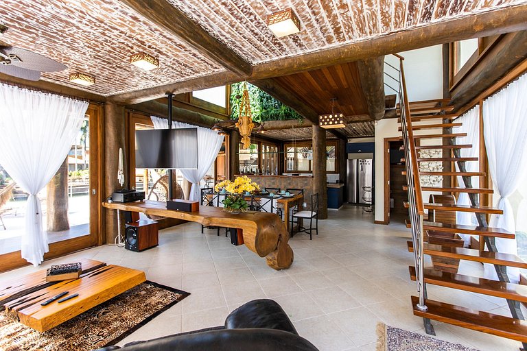 Linda Casa com próprio pier em Búzios