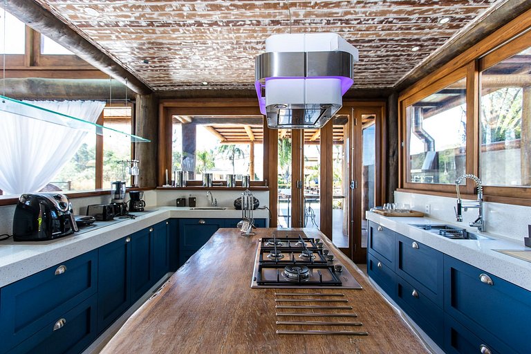 Linda Casa com próprio pier em Búzios