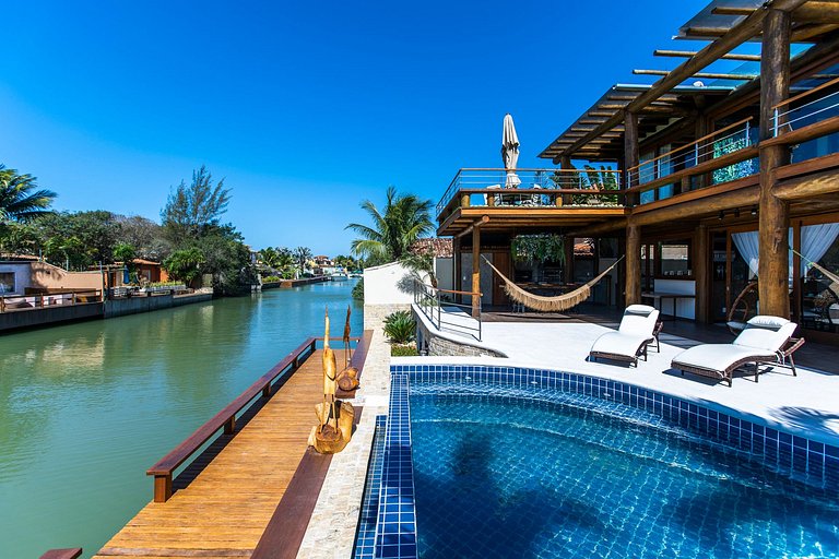 Linda Casa com próprio pier em Búzios