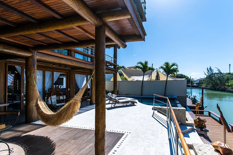 Linda Casa com próprio pier em Búzios