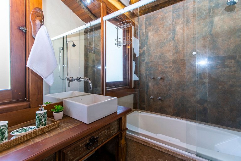 Linda Casa com próprio pier em Búzios