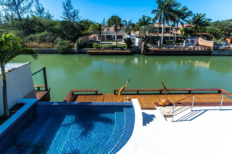 Linda Casa com próprio pier em Búzios