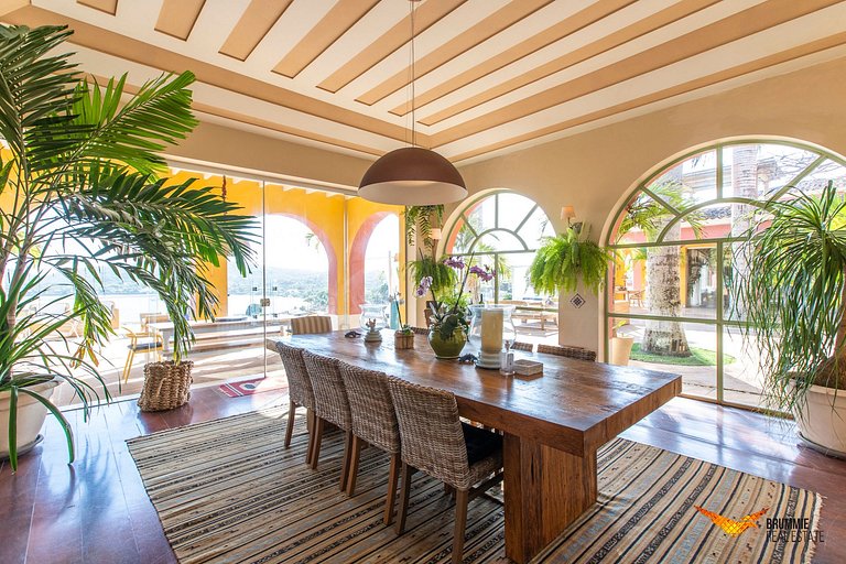 Cinematic Mansion in Búzios