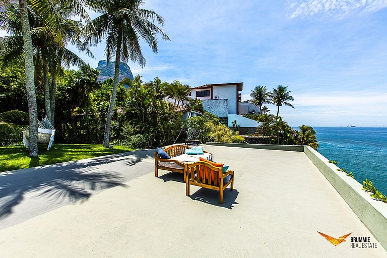 Deslumbrante Casa com Vista Mar no Rio
