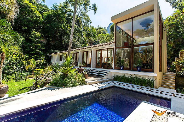 Linda Casa Linear em São Conrado