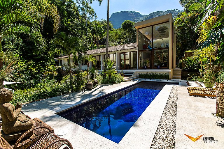 Linda Casa Linear em São Conrado