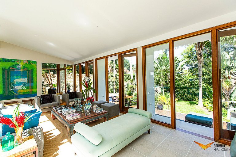 Linda Casa Linear em São Conrado