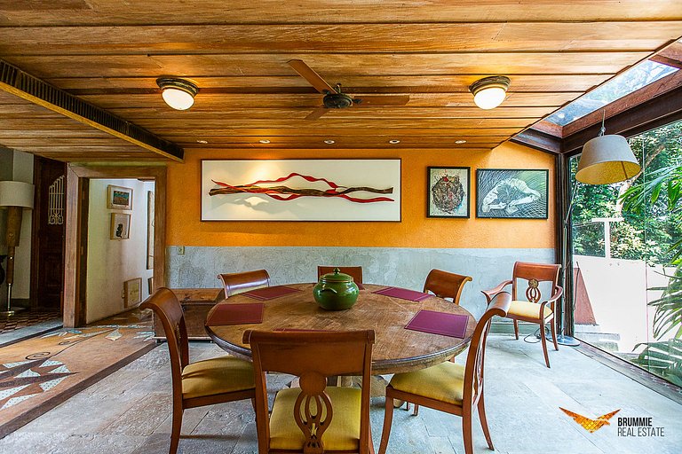 Casa Maravillosa en el medio de la Floresta