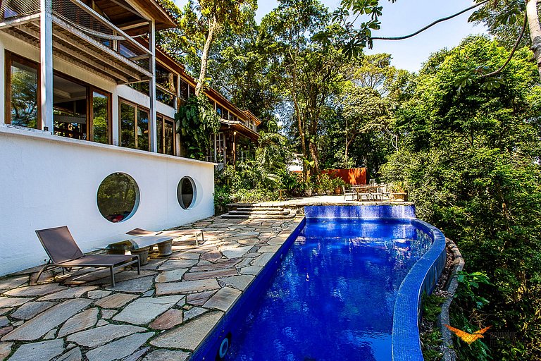 Casa Maravilhosa no meio da Floresta