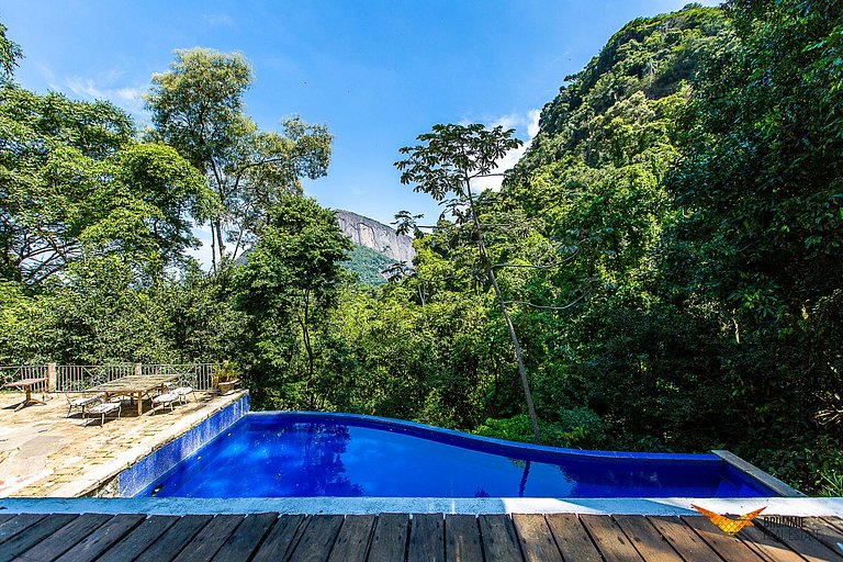 Casa Maravilhosa no meio da Floresta