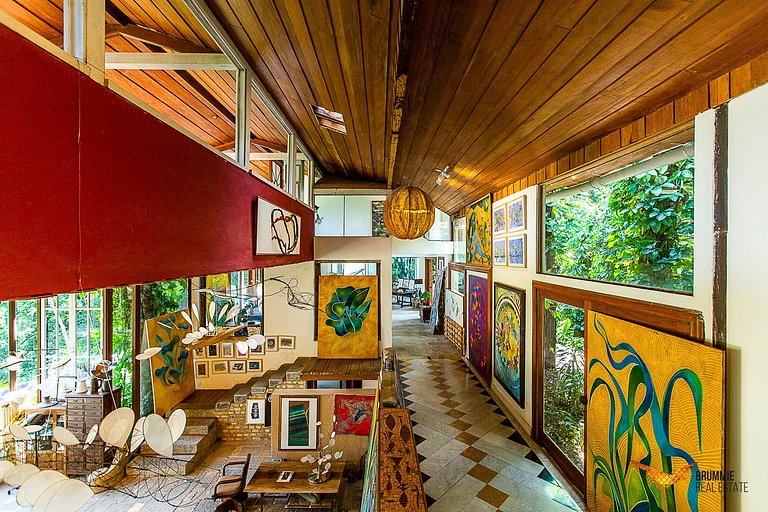 Casa Maravilhosa no meio da Floresta