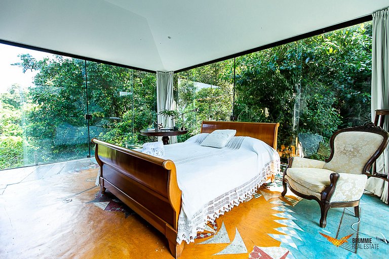 Casa Maravilhosa no meio da Floresta