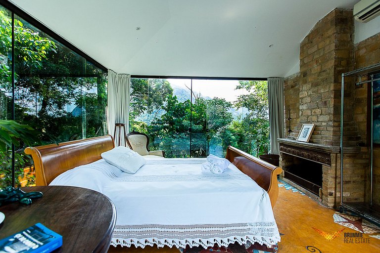 Casa Maravilhosa no meio da Floresta