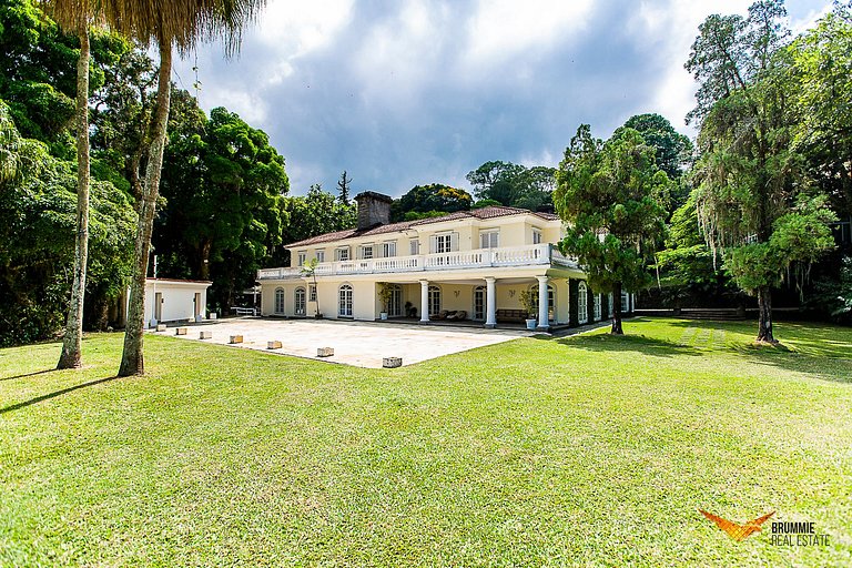 Incrível mansão na floresta para eventos