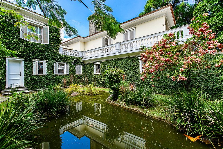 Amazing mansion in the forest for events