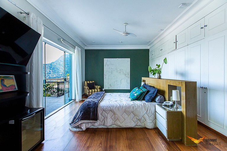 Charming Mansion in Santa Teresa