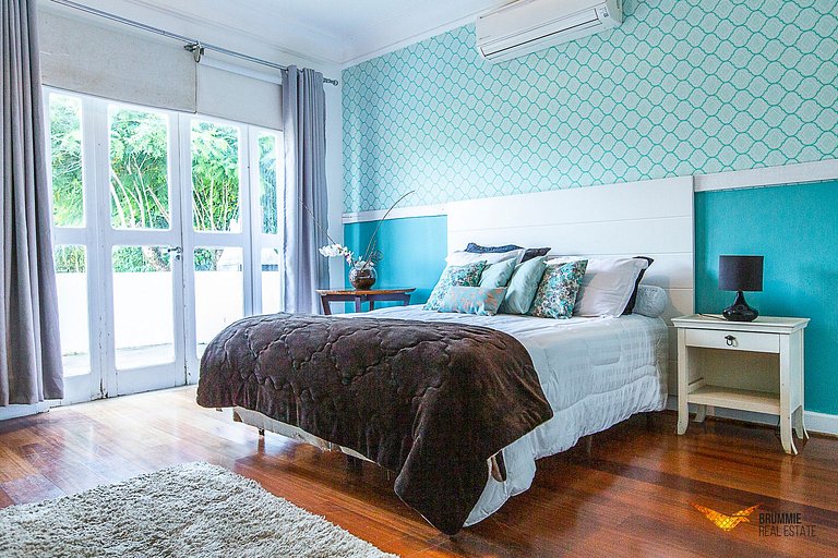 Charming Mansion in Santa Teresa