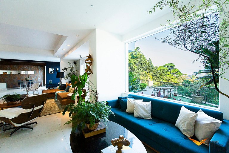 Charming Mansion in Santa Teresa