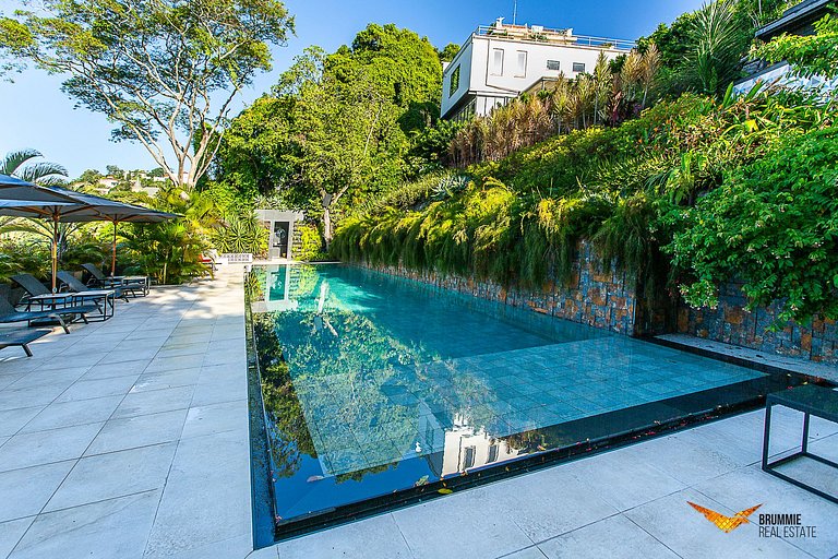 A Sophisticated Oasis Where Nature Meets Design